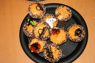 Scary Halloween cupcakes